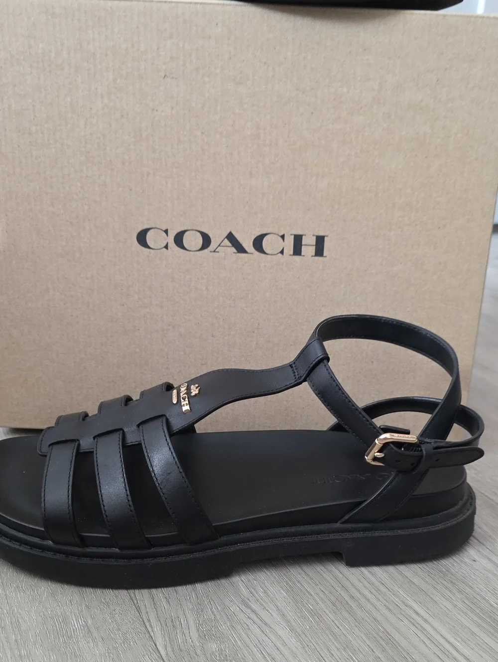 Coach FRANNY sandal 9.5 Black ✨️